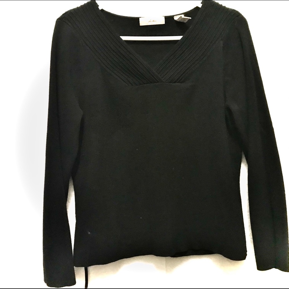 Black Ribbed Thick Top / Sweater - Picture 2 of 8
